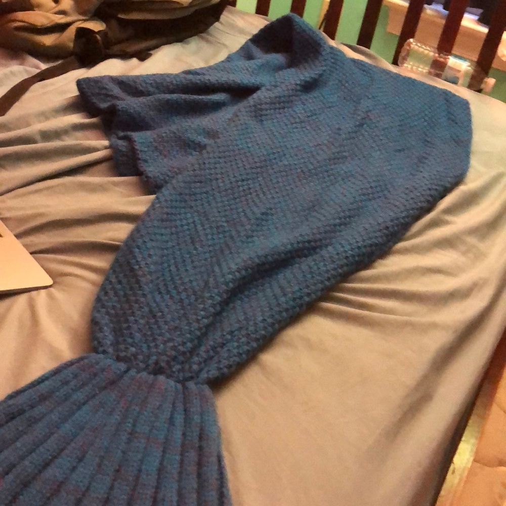 Knit mermaid tail blanket